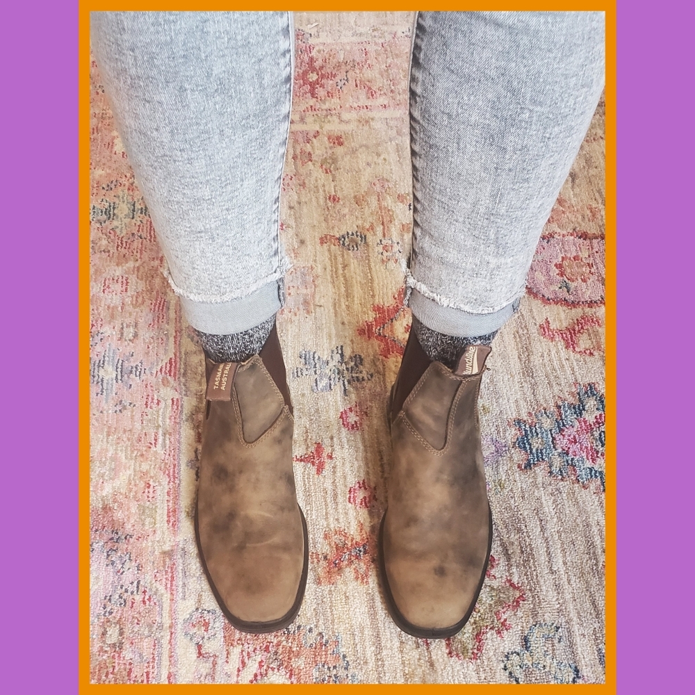 Blundstone women's chelsea dress boots rustic brown size 9US
